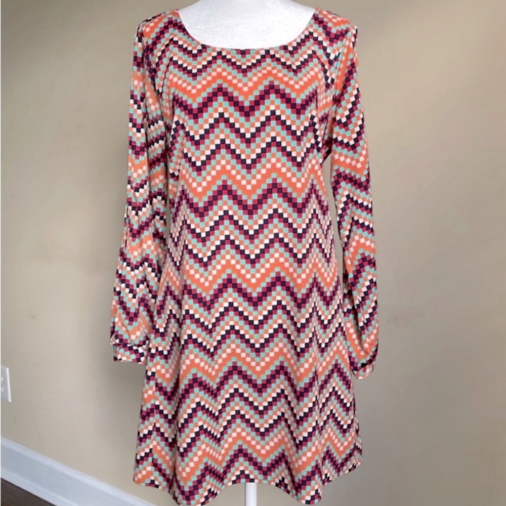 Karlie Dress in bright “flame-stitch” pattern. Polyester. Like new. Size M